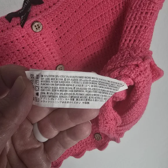 Forever 21 Pink Crocheted Cropped Top Size Large Front Button Accents Boho Y2K - Picture 9 of 10